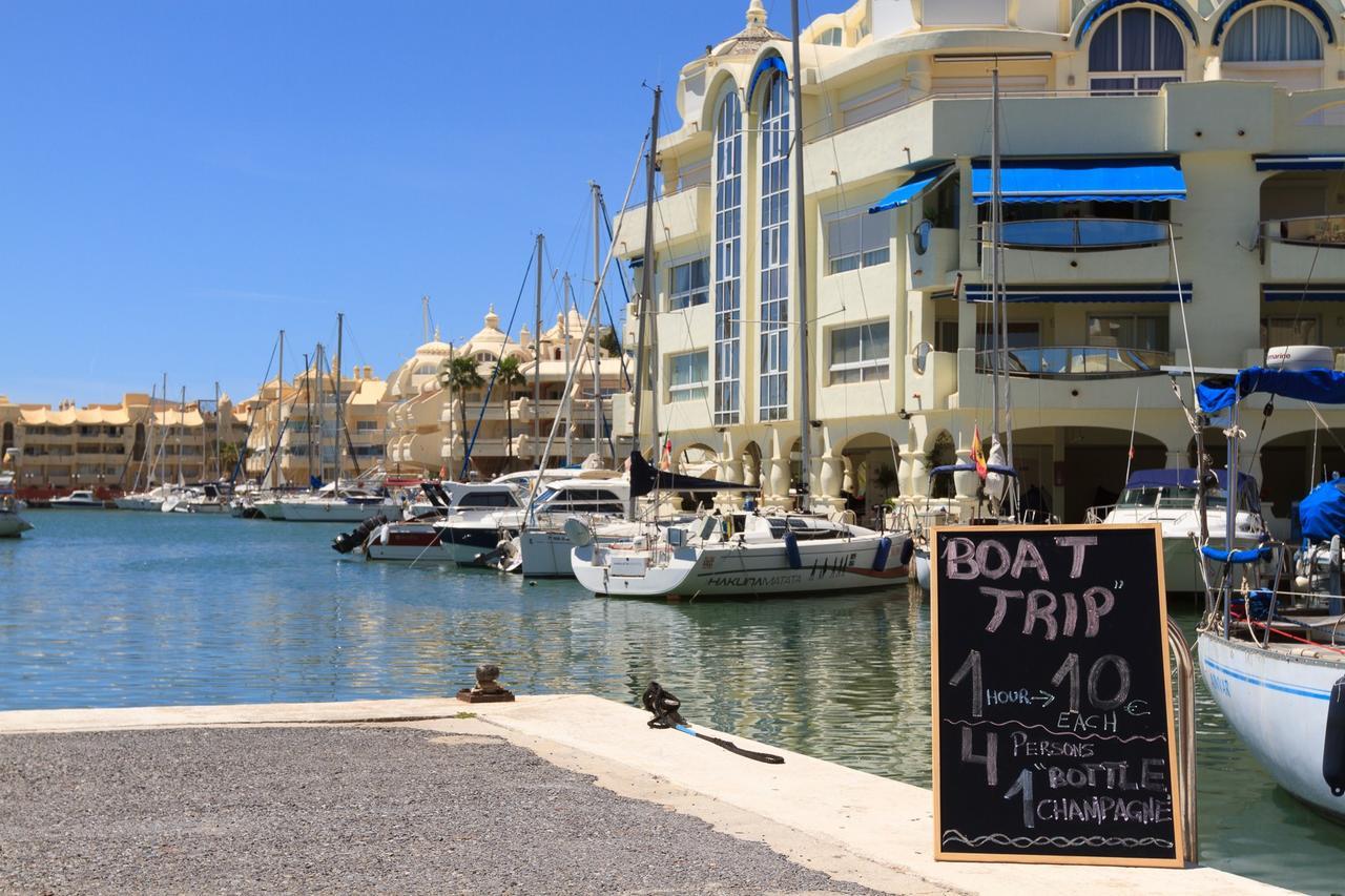 Puerto Marina Apartment เบนัลมาเดนา ภายนอก รูปภาพ