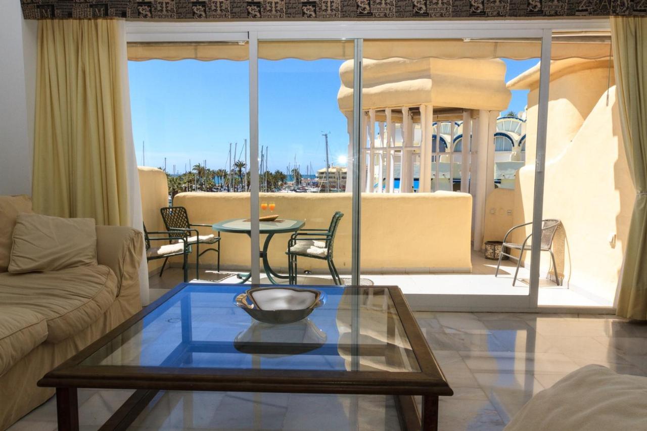 Puerto Marina Apartment เบนัลมาเดนา ภายนอก รูปภาพ