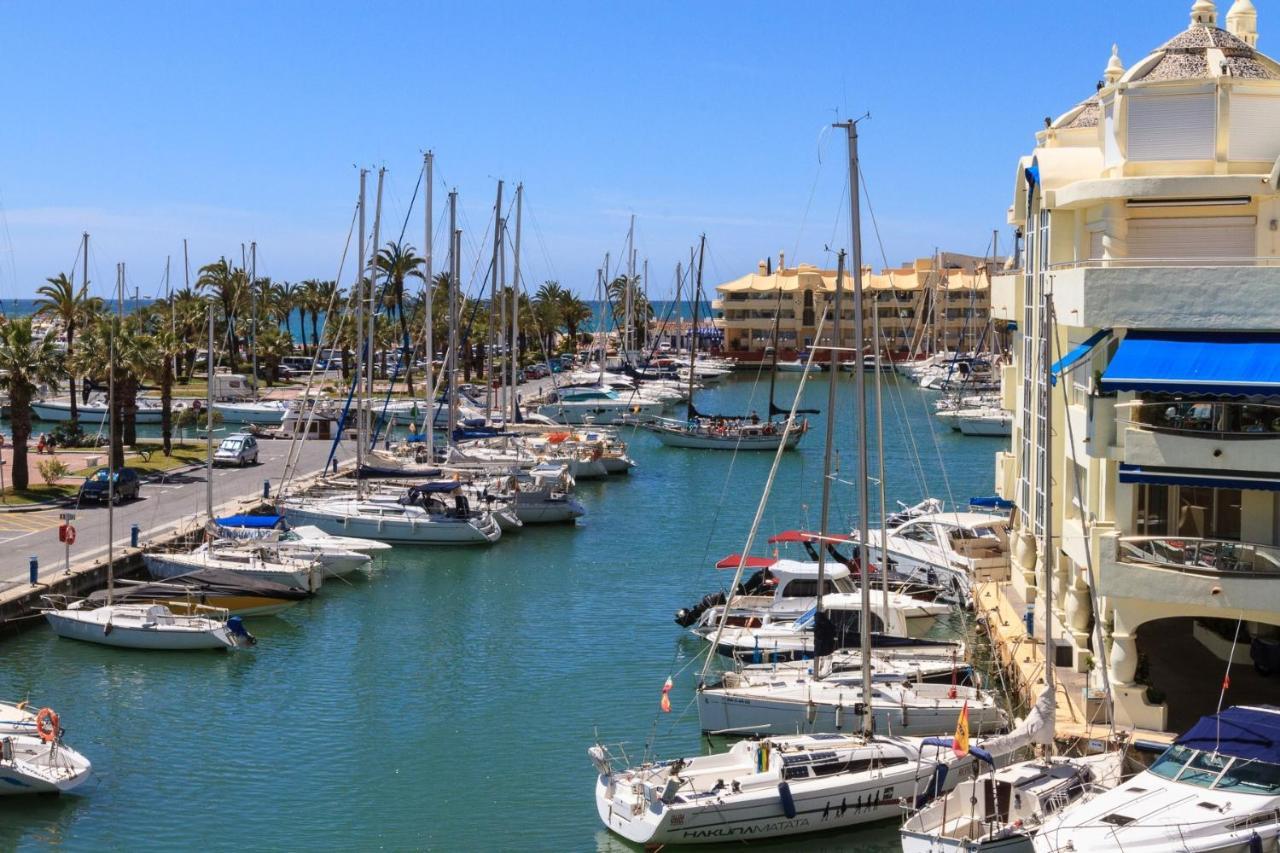 Puerto Marina Apartment เบนัลมาเดนา ภายนอก รูปภาพ