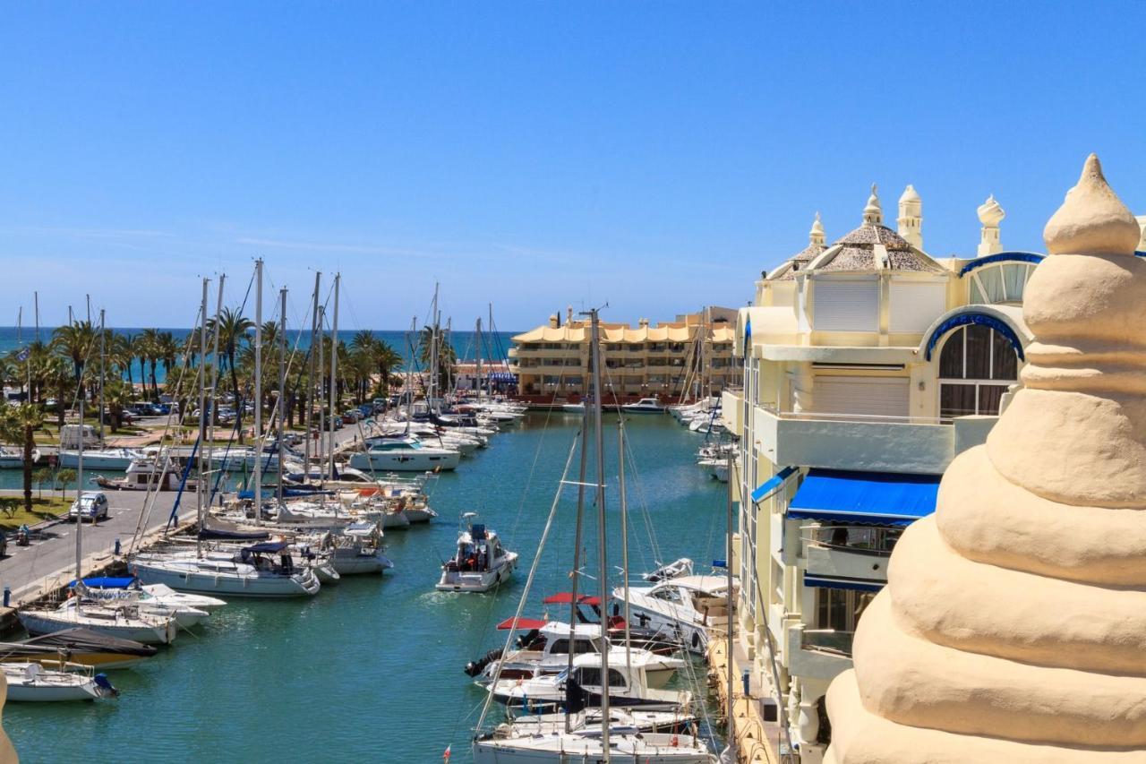 Puerto Marina Apartment เบนัลมาเดนา ภายนอก รูปภาพ